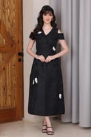 فستان أسود جاكارد مشجر