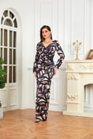 فستان ساتان بإكسسوار على الخصر