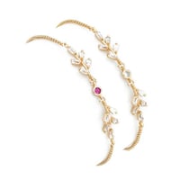 اسوارة ناعمة مرصعة بالفصوص