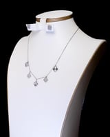 طقم شوكر بطابع الوردة