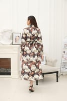 فستان ساتان ميدي بطبعة الورود و جيوب من الامام