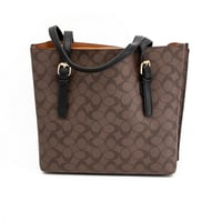 شنطة نسائية أنيقة