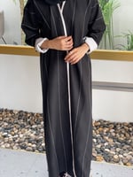 عباية بخطوط الاناقة