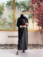 عباية بخطوط الاناقة