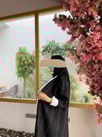 عباية بخطوط الاناقة