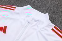 طقم تدريب شتوي بايرن ميونخ 2025-2026 ابيض سحاب كام...