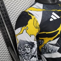 طقم ريال مدريد قبل المباراة 2025-2026 اسود كم طويل