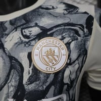 طقم مانشستر سيتي نسخة خاصة 2025-2026