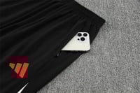 طقم تدريب شتوي ليفربول 2025-2026 حلبي