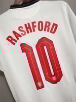 طقم منتخب انجلترا موسم 2020 ابيض