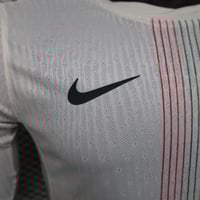 طقم تشيلسي الاحتياطي 2025-2026 كم طويل