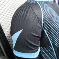 طقم برشلونة نسخة خاصة 2025-2026 اسود