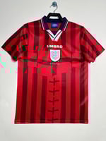 طقم منتخب انجلترا موسم 1998 احمر