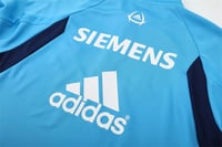 سويتر ريال مدريد ازرق