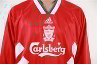 طقم ليفربول موسم 1993-1995 احمر كم طويل