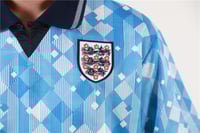 طقم منتخب انجلترا موسم 1990 سماوي