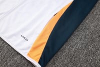 طقم تدريب شتوي ريال مدريد 2024-2025 ابيض سحاب كامل