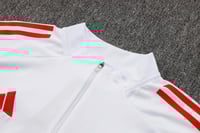 طقم تدريب شتوي ليفربول 2025-2026 ابيض