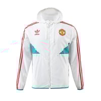 جاكيت مانشستر يونايتد 2024-2025 ابيض
