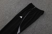 طقم تدريب شتوي ريال مدريد 2025-2026 ابيض سحاب كامل