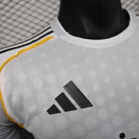 طقم ريال مدريد الاساسي 2025-2026