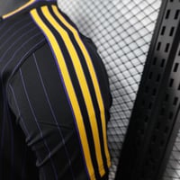 طقم مانشستر يونايتد نسخة خاصة 2025-2026