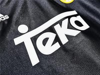 طقم ريال مدريد موسم 1999-2000 اسود