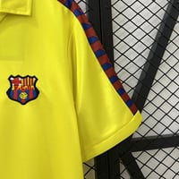 طقم برشلونة موسم 1982-1994 اصفر