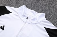 طقم تدريب شتوي يوفنتوس 2024-2025 ابيض