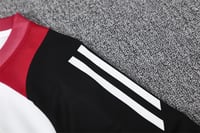 طقم تدريب صيفي مانشستر يونايتد 2024-2025 ابيض