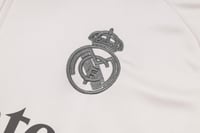 طقم تدريب شتوي ريال مدريد 2024-2025 رمادي