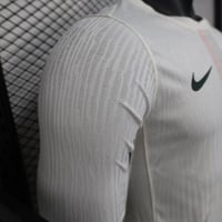 طقم تشيلسي الاحتياطي 2025-2026 كم طويل