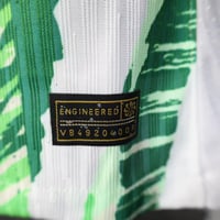 طقم منتخب نيجيريا الاحتياطي 2025-2026