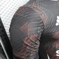 طقم مانشستر يونايتد نسخة خاصة 2025-2026