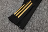 طقم تدريب شتوي ريال مدريد 2024-2025 اسود سحاب كامل