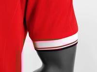 طقم مانشستر يونايتد موسم 1982-1983 احمر