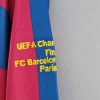 طقم برشلونة موسم 2005-2006 احمر كم طويل