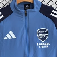 طقم تدريب شتوي ارسنال 2025-2026 ضد الماء ازرق