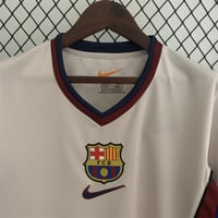 طقم برشلونة موسم 1988-1989 بيج