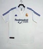 طقم ريال مدريد موسم 2001-2002 ابيض