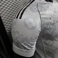 طقم ريال مدريد نسخة خاصة 2025-2026 LV