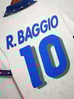 طقم ايطاليا ابيض موسم 1994