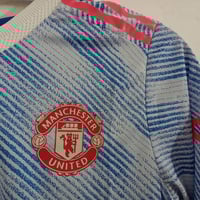 طقم مانشستر يونايتد موسم 2021-2022 سماوي كم طويل