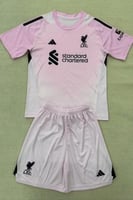 طقم ليفربول حارس مرمى 2025-2026 وردي