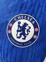 طقم تشيلسي الاساسي 2025-2026 كم طويل