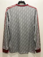 طقم ليفربول موسم 1989-1991 رمادي كم طويل