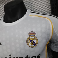 طقم ريال مدريد الاساسي 2025-2026