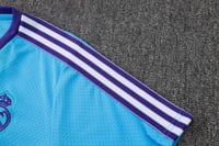 طقم تدريب صيفي ريال مدريد 2025-2026 سماوي