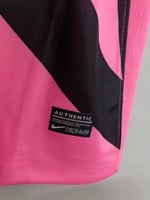 طقم يوفينتوس موسم 2011-2012 وردي