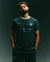 طقم مانشستر سيتي الرابع 2025-2026